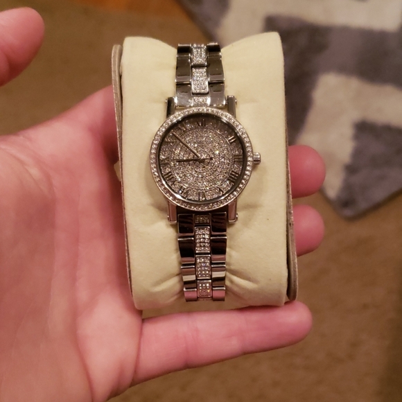 Michael Kors Watch - Picture 1 of 3